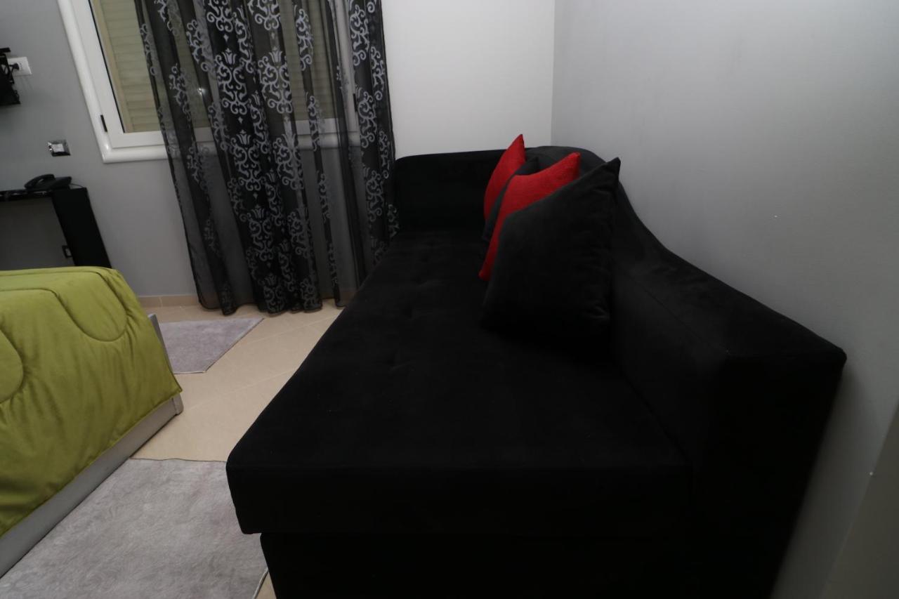 Cc Hotel & Residence Влёра Экстерьер фото